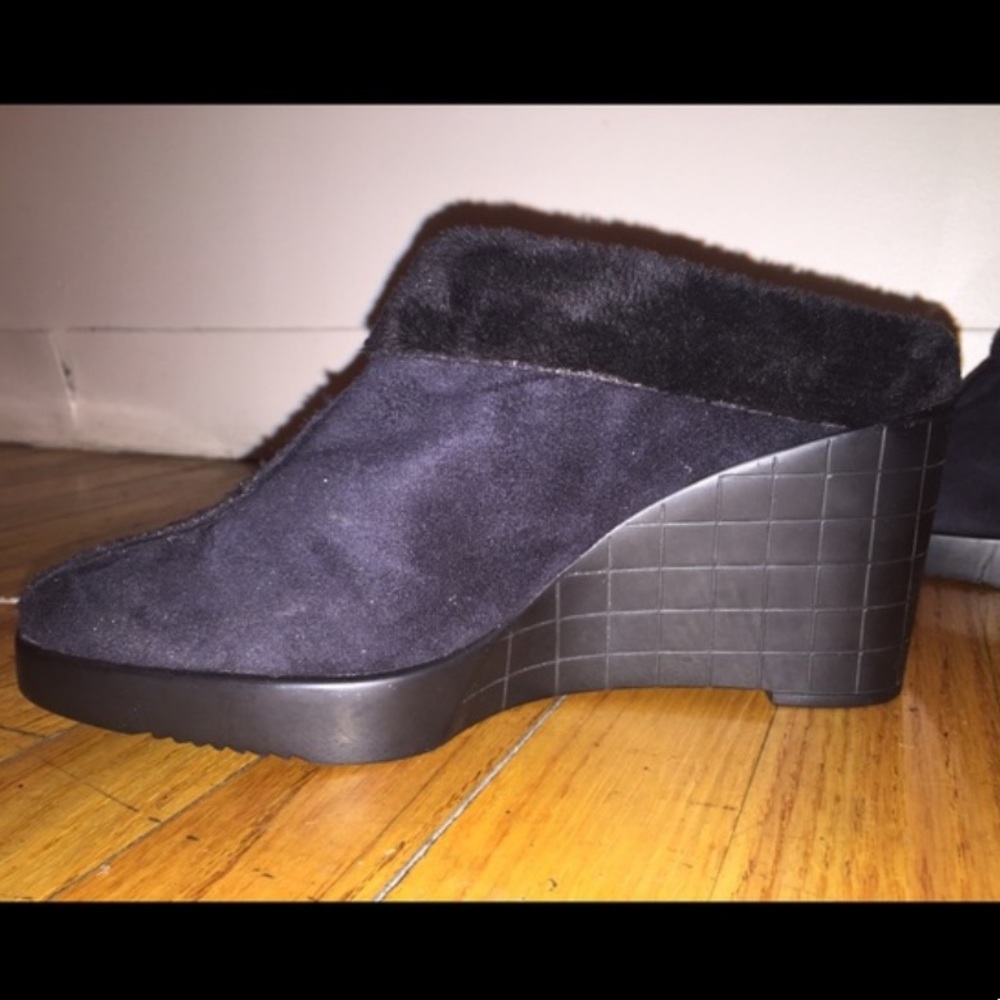 VAN ELI BLACK WEDGE MULES -FUR LINING- SIZE 9